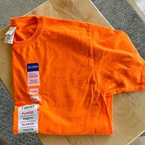 New Gildan youth xl bright orange tshirt